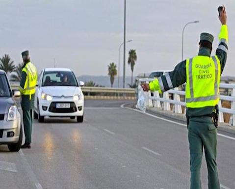 img_eortiz_20170607-101956_imagenes_lv_terceros_control_guardia_civil_1-kM8G-U433791542657x1C-992×558@LaVanguardia-Web centro de adicciones